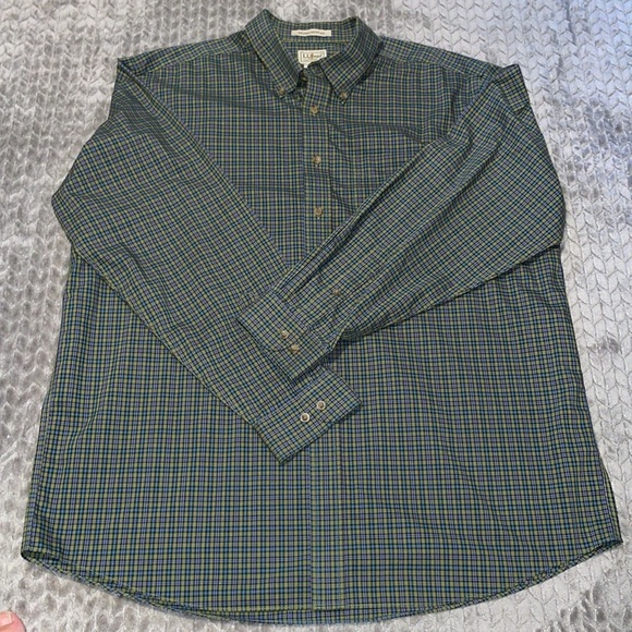 L. L. Bean Plaid Button Down Long Sleeve Shirt.  100% Cotton.  Size XL. - Picture 3 of 7